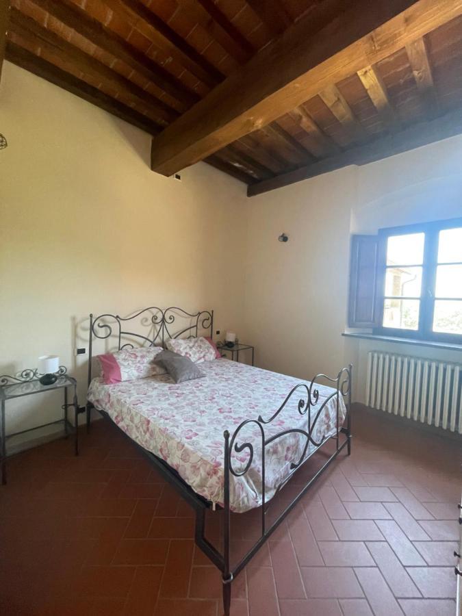 Casa Vacanza Villaggio Poggio Rosso أريتسو المظهر الخارجي الصورة