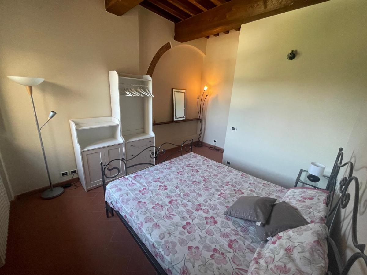 Casa Vacanza Villaggio Poggio Rosso أريتسو المظهر الخارجي الصورة