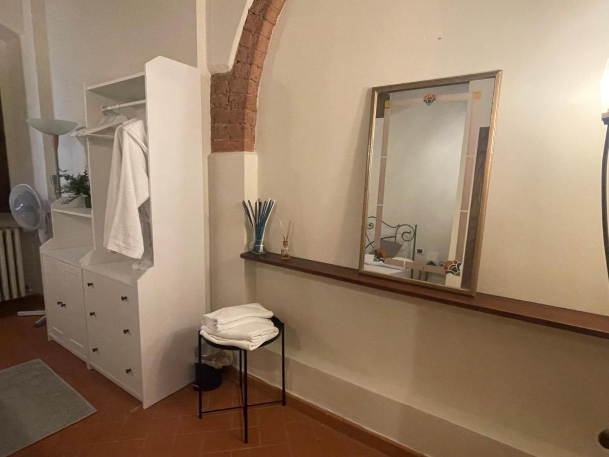 Casa Vacanza Villaggio Poggio Rosso أريتسو المظهر الخارجي الصورة