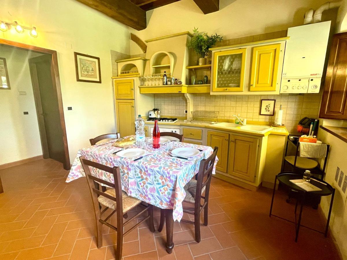 Casa Vacanza Villaggio Poggio Rosso أريتسو المظهر الخارجي الصورة